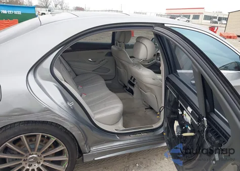 2014 Mercedes-Benz S 550 z USA, uszkodzony, nr VIN WDDUG8CB6EA009737